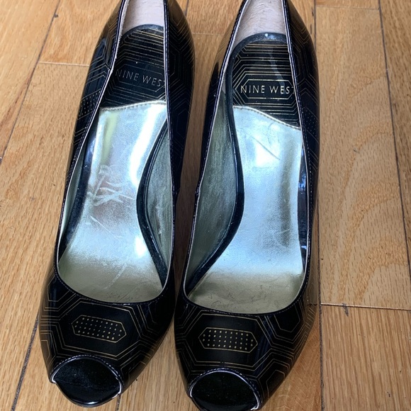 Black and Gold Nine West Open Toe Heels - Picture 1 of 2